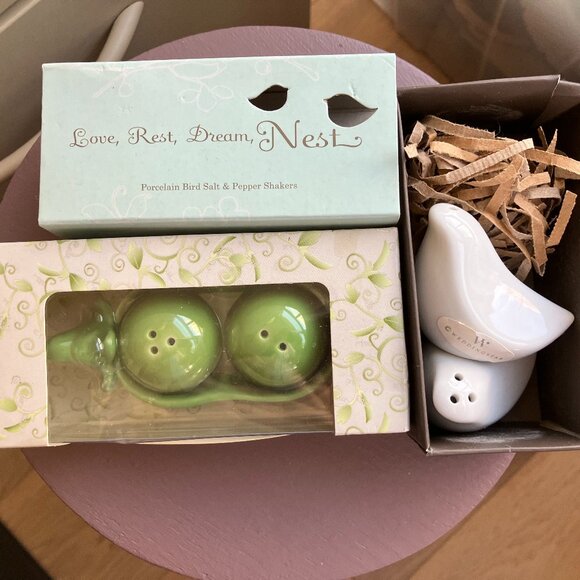 Collectible Salt & Pepper Sets - Picture 2 of 2